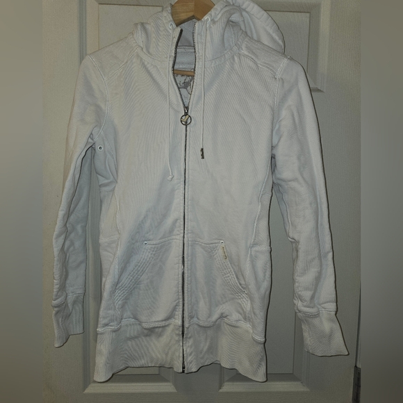 Aritzia Sweaters - Aritza Community Hoodie